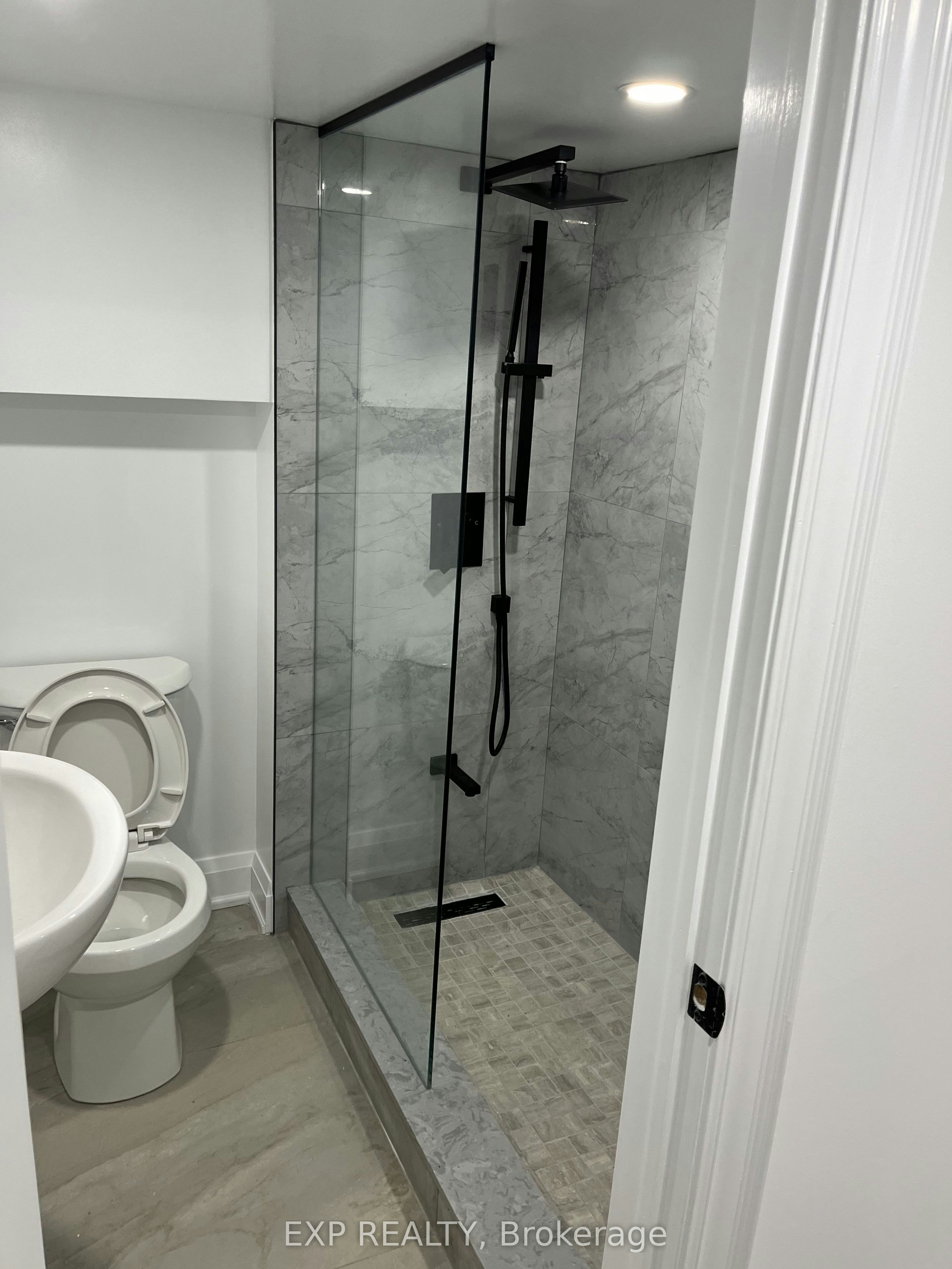 Lower-143 Gladstone Avenue, Toronto, ON, M6J 3L1 - 13