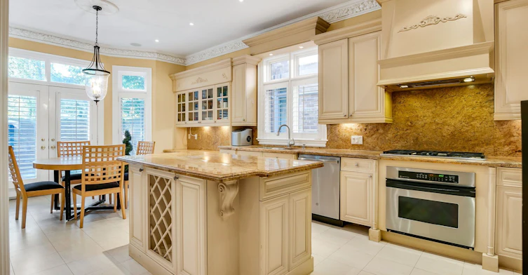 45 Mathersfield Drive, Toronto, ON, M4W 3W4 - 6