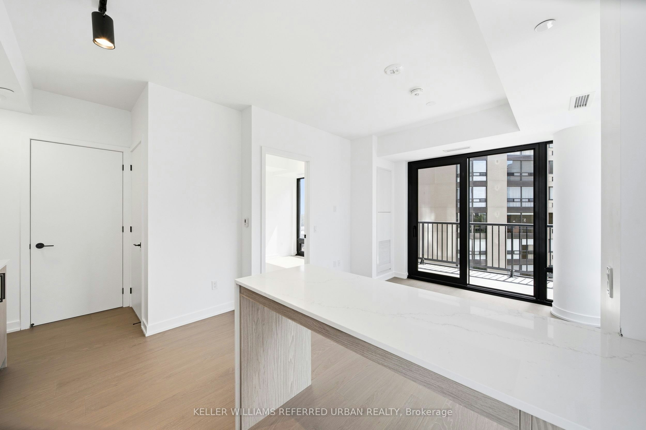 1525-89 Montclair Avenue, Toronto, ON, M5P 0B1 - 7