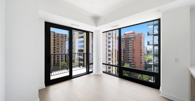 1525-89 Montclair Avenue, Toronto, ON, M5P 0B1 - 8