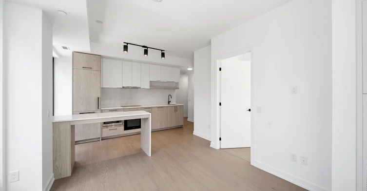 1525-89 Montclair Avenue, Toronto, ON, M5P 0B1 - 10