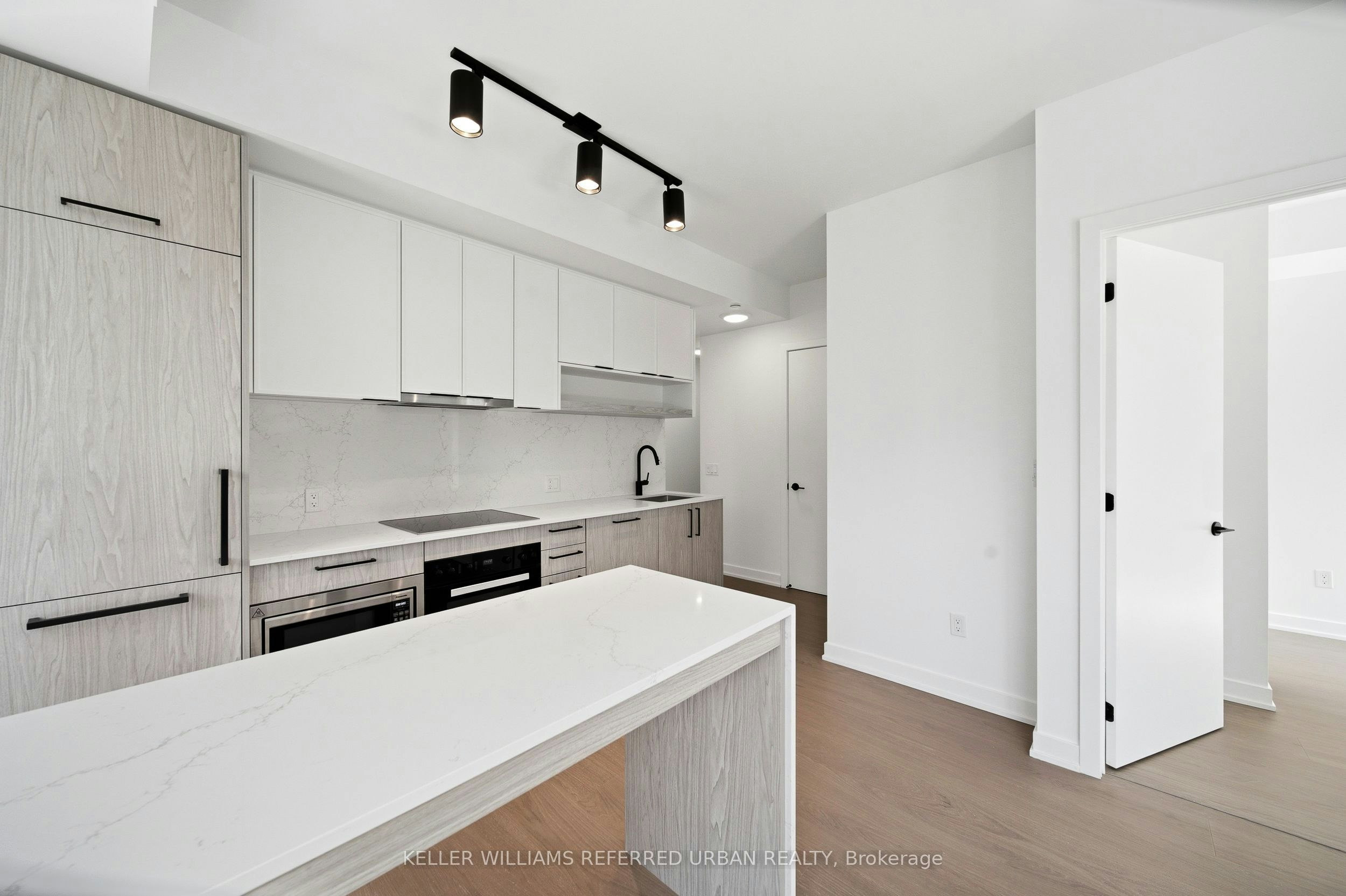 1525-89 Montclair Avenue, Toronto, ON, M5P 0B1 - 9