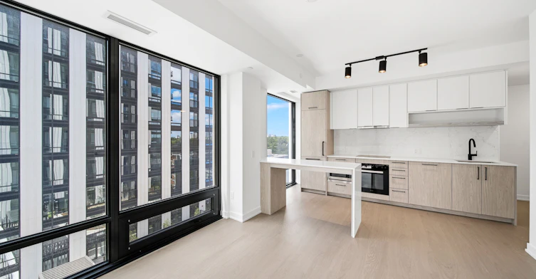 1525-89 Montclair Avenue, Toronto, ON, M5P 0B1 - 11