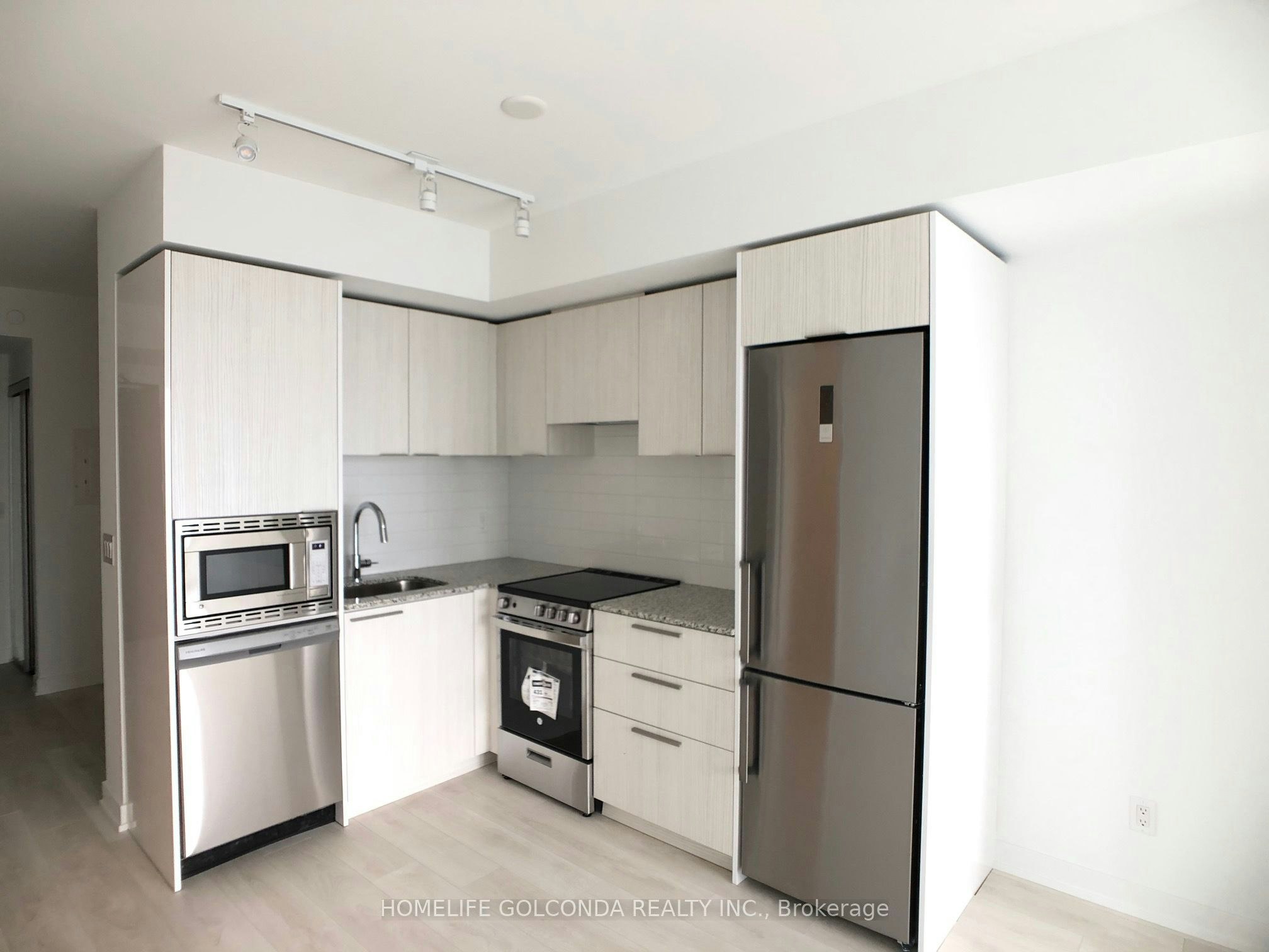 4111-501 Yonge Street, Toronto, ON, M4Y 0G8 - 5