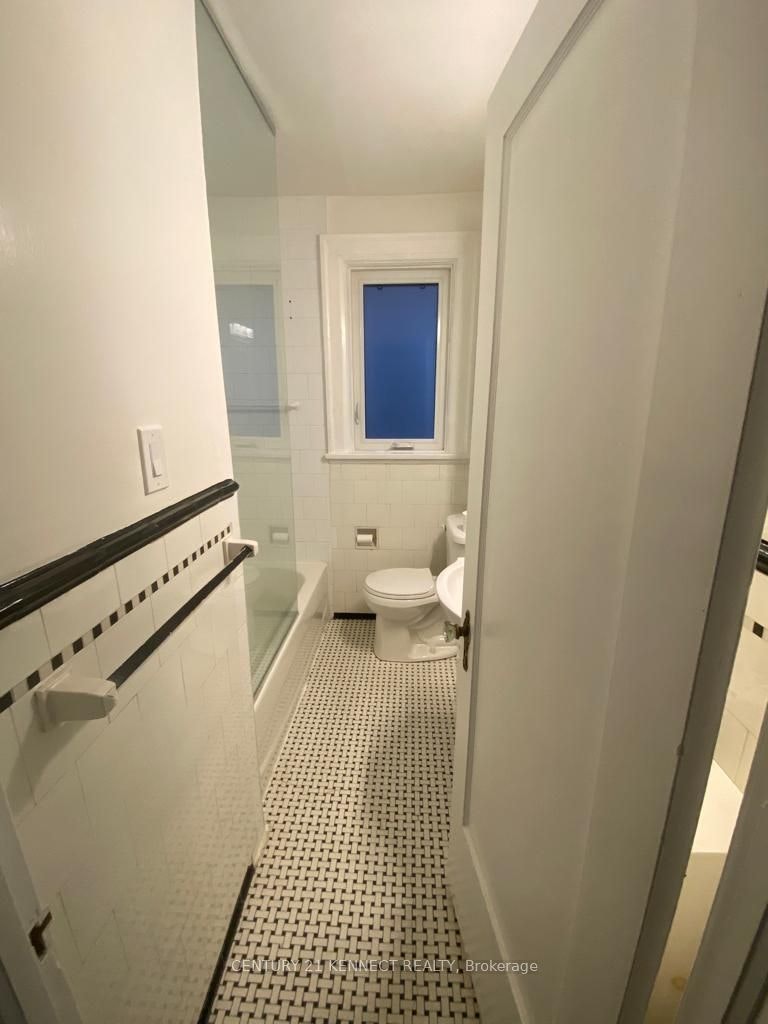 Upper-1102 Avenue Road, Toronto, ON, M5N 2E3 - 7