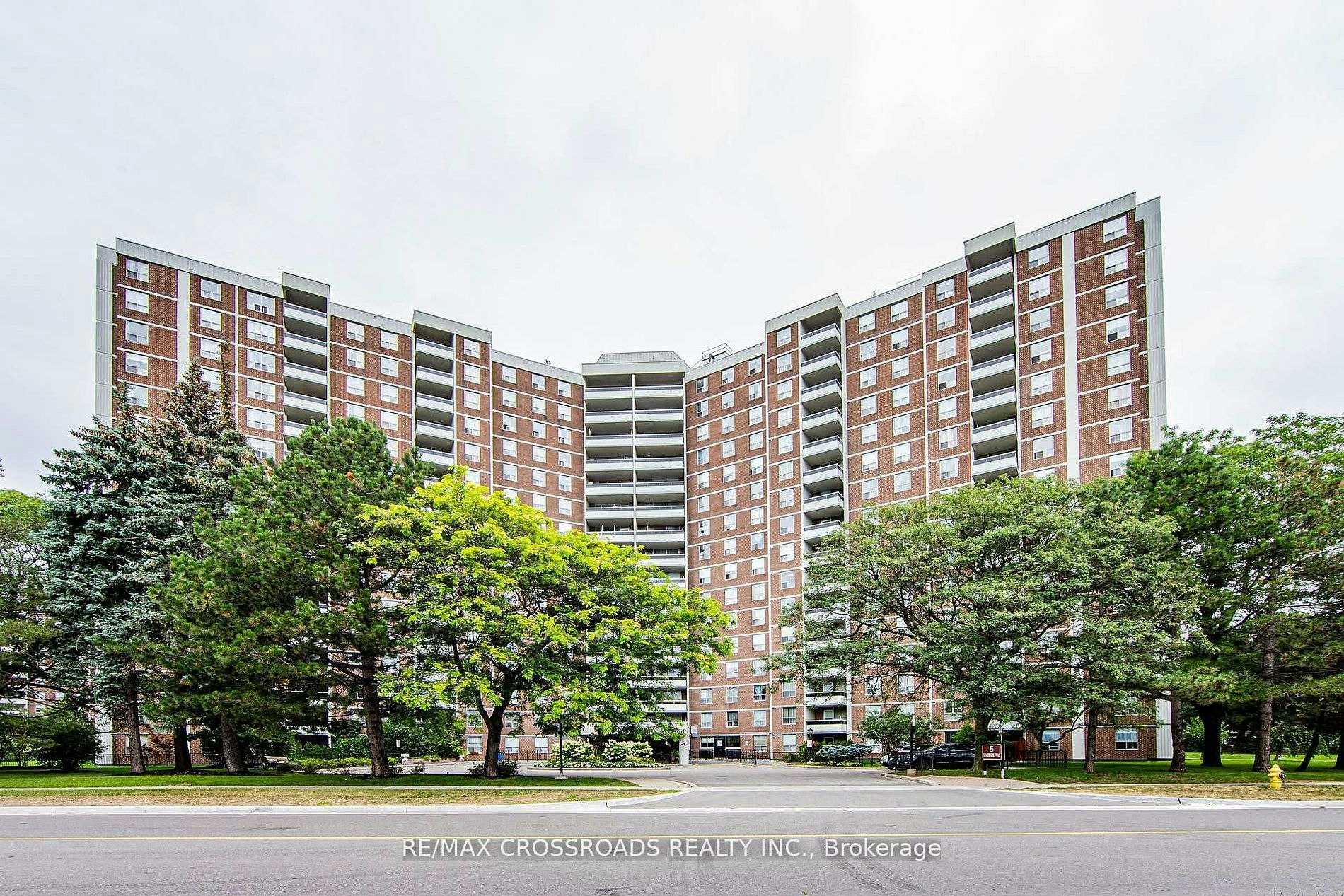 205-5 Shady Golfway, Toronto, ON, M3C 3A5 - 2