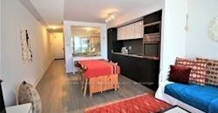 913-318 Richmond Street W, Toronto, ON, M5V 1X2 - 4