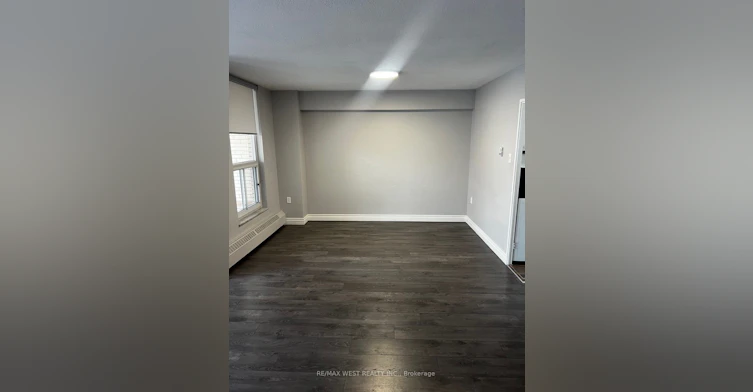 202-130 Neptune Drive, Toronto, ON, M6A 1X5 - 17