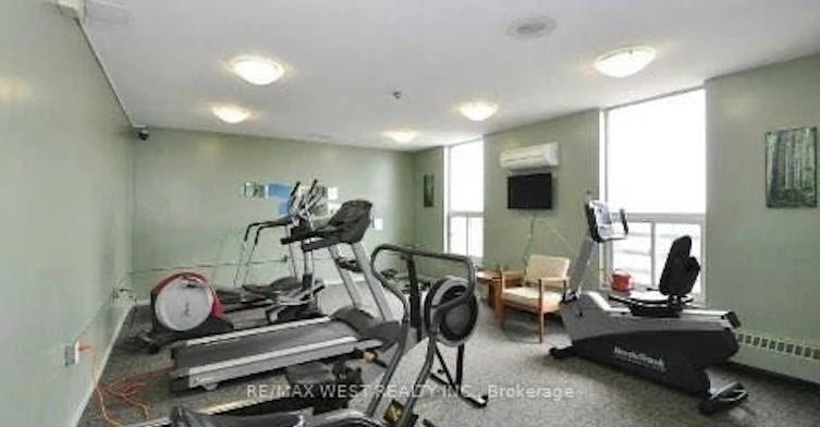202-130 Neptune Drive, Toronto, ON, M6A 1X5 - 25