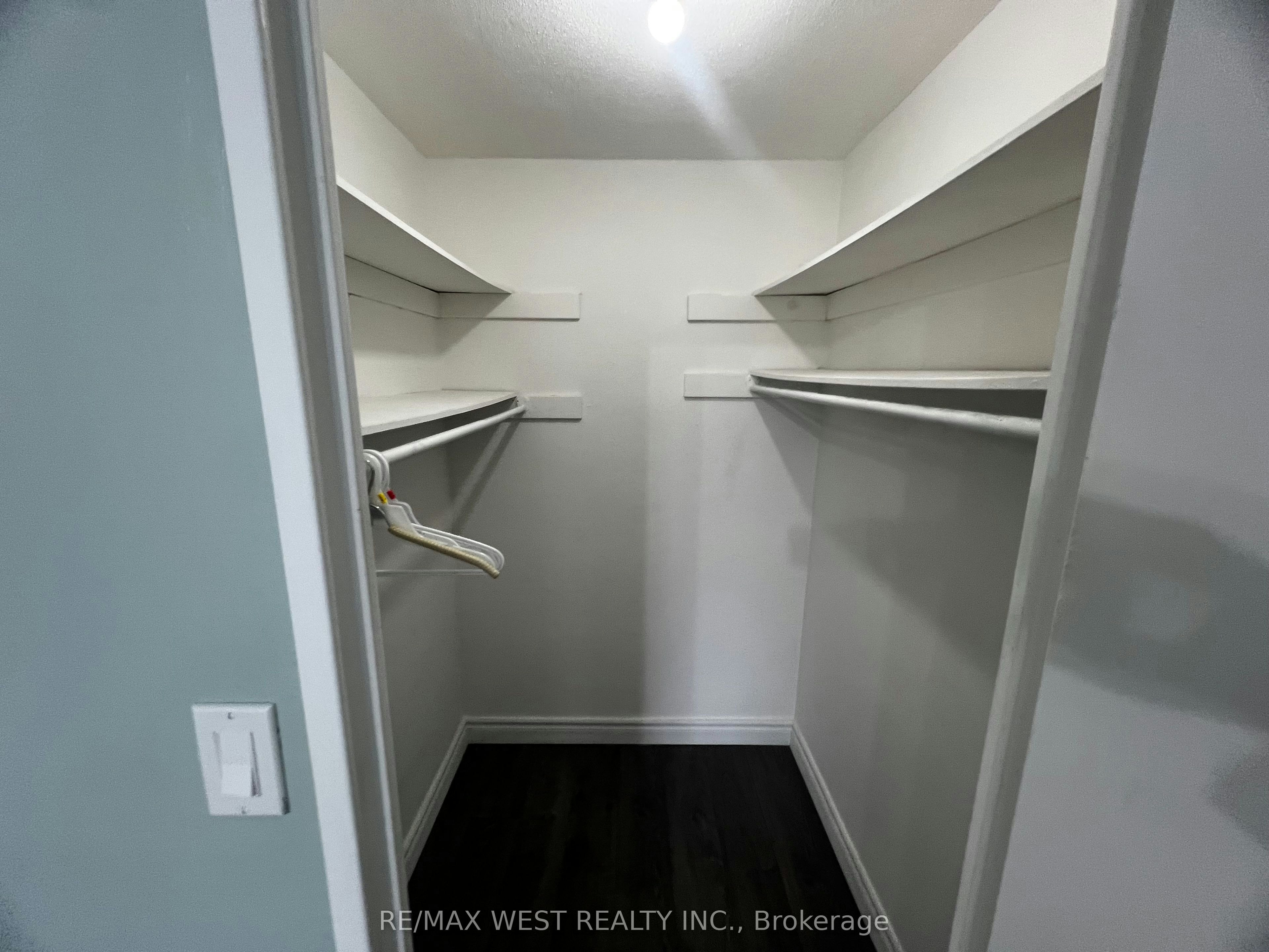 202-130 Neptune Drive, Toronto, ON, M6A 1X5 - 14