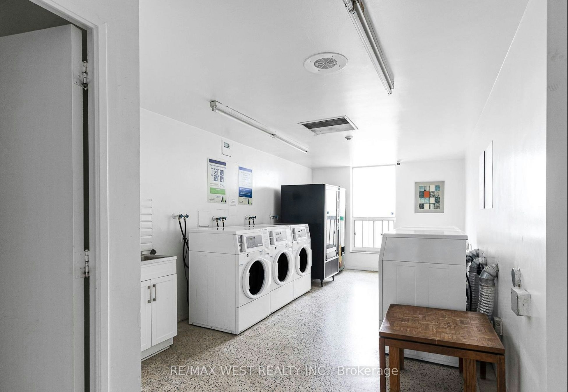 202-130 Neptune Drive, Toronto, ON, M6A 1X5 - 29