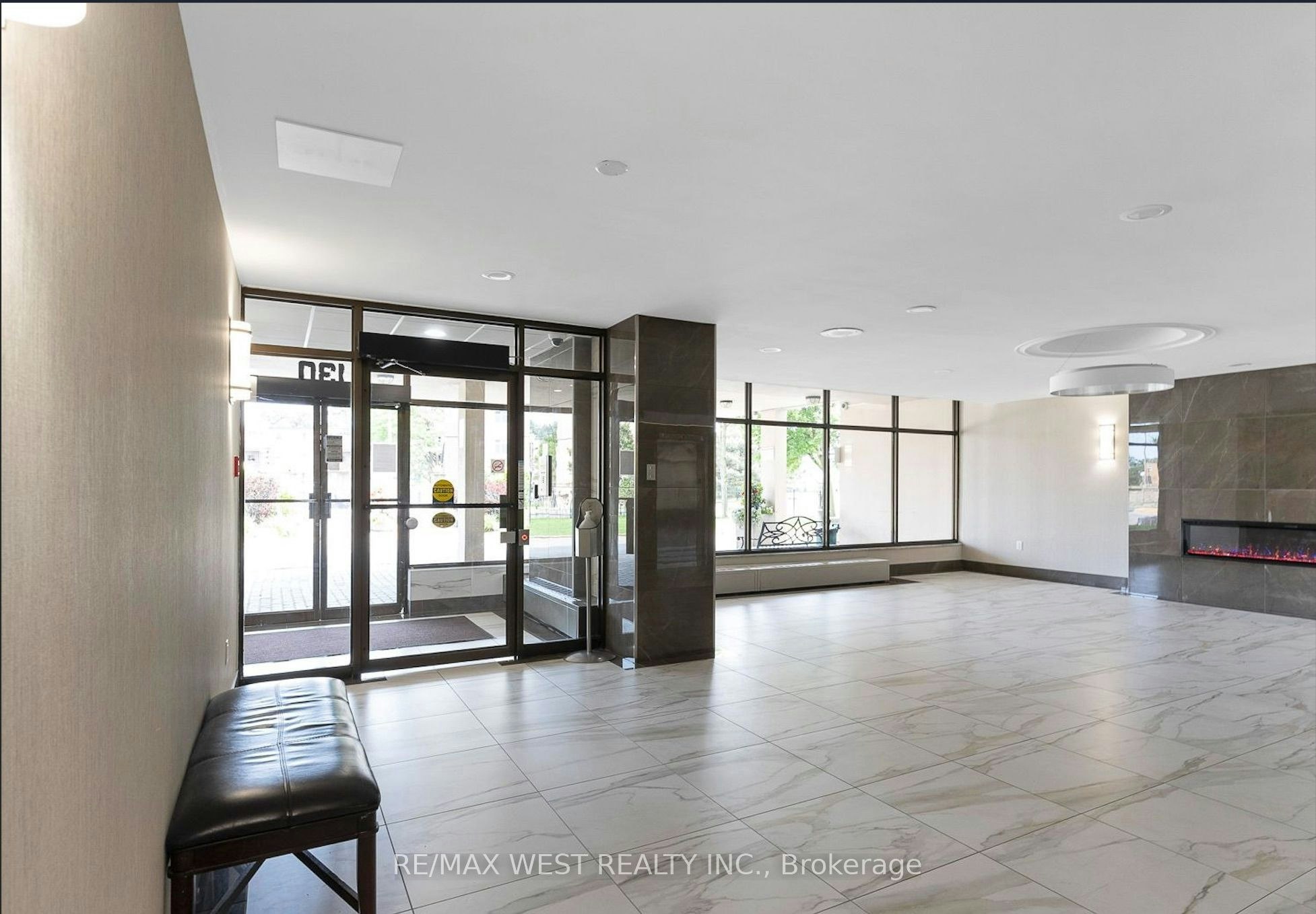 202-130 Neptune Drive, Toronto, ON, M6A 1X5 - 2