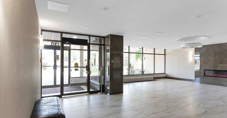 202-130 Neptune Drive, Toronto, ON, M6A 1X5 - 2