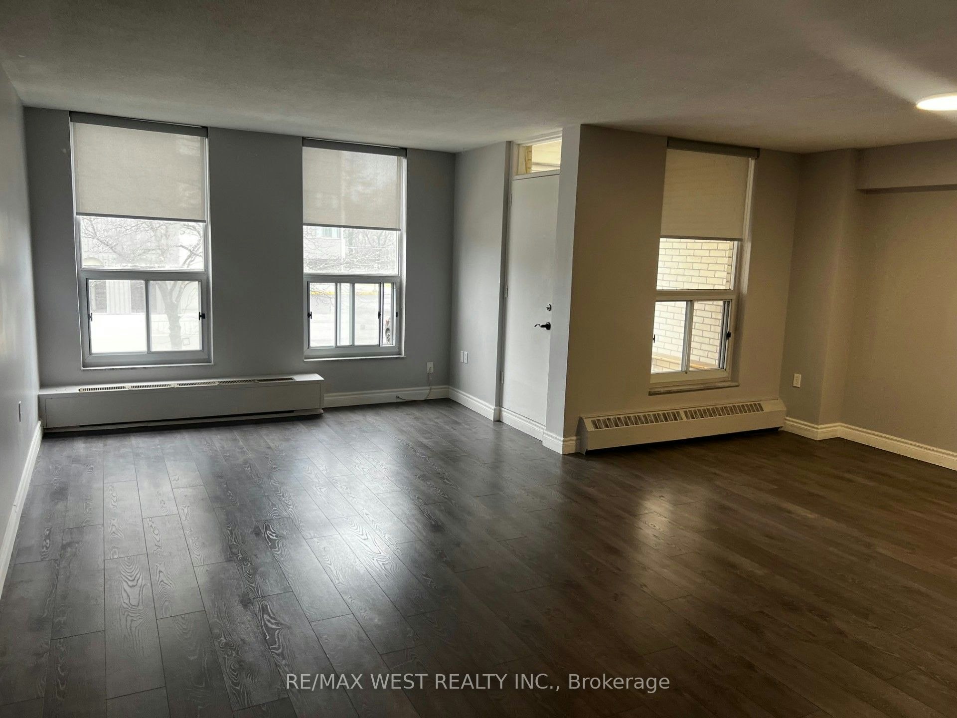 202-130 Neptune Drive, Toronto, ON, M6A 1X5 - 8