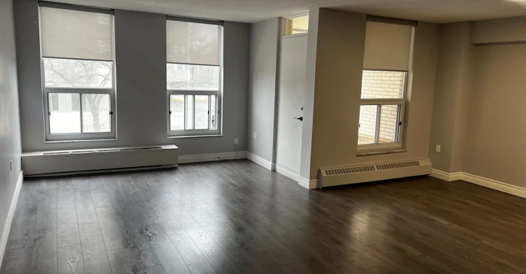 202-130 Neptune Drive, Toronto, ON, M6A 1X5 - 8