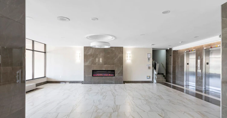 202-130 Neptune Drive, Toronto, ON, M6A 1X5 - 4
