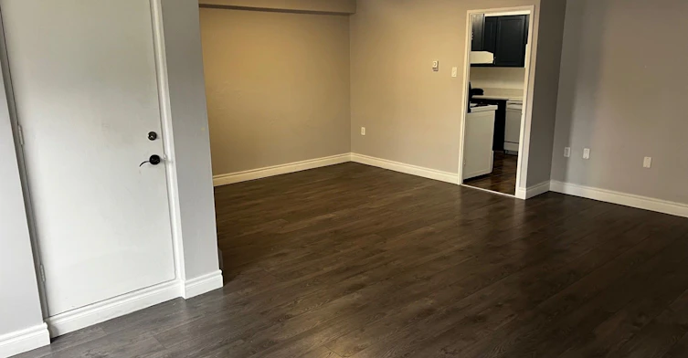 202-130 Neptune Drive, Toronto, ON, M6A 1X5 - 11
