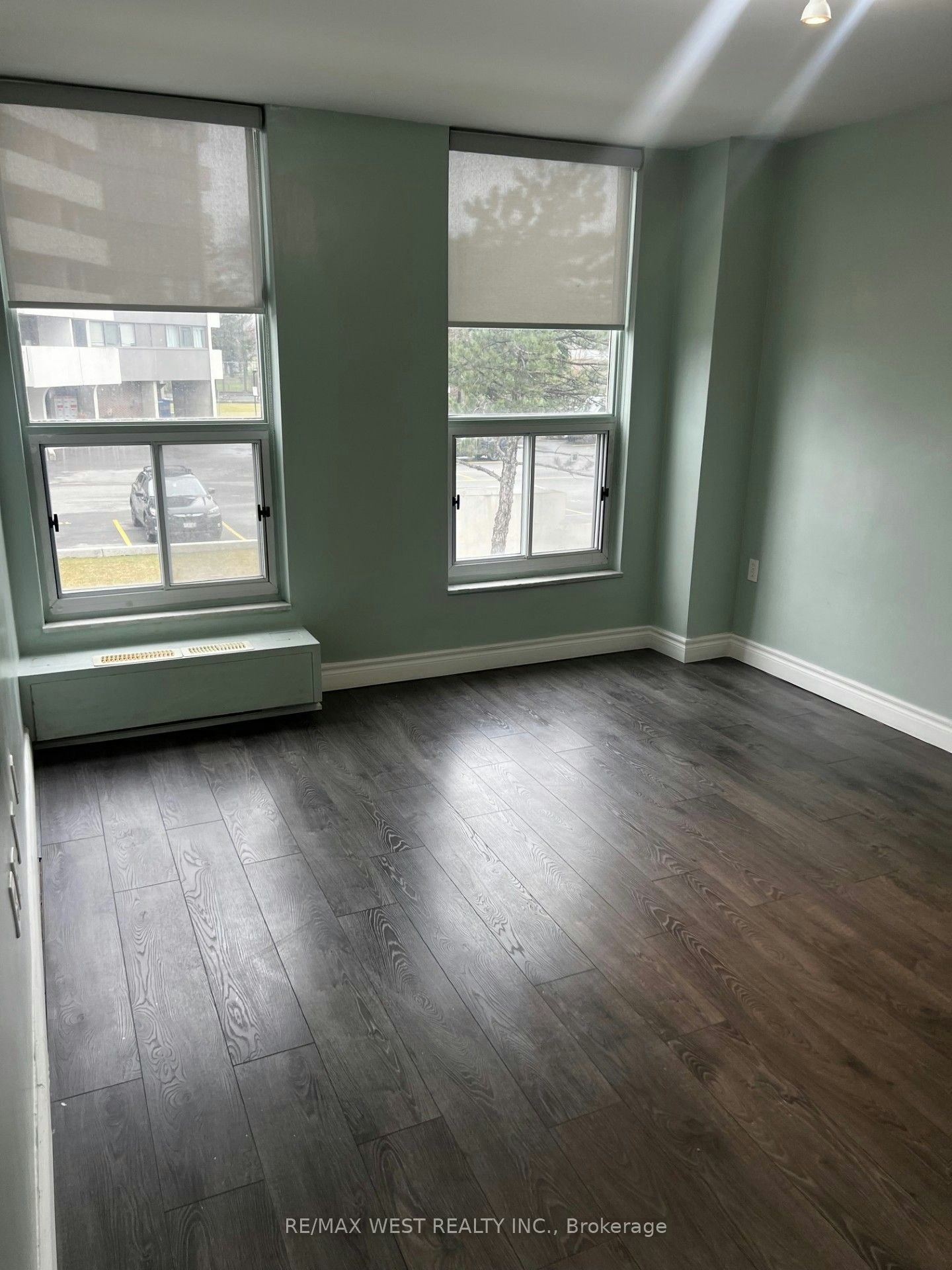 202-130 Neptune Drive, Toronto, ON, M6A 1X5 - 19