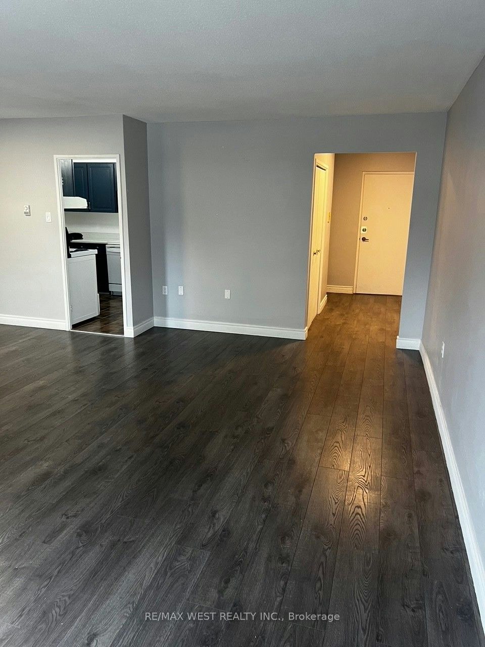 202-130 Neptune Drive, Toronto, ON, M6A 1X5 - 9