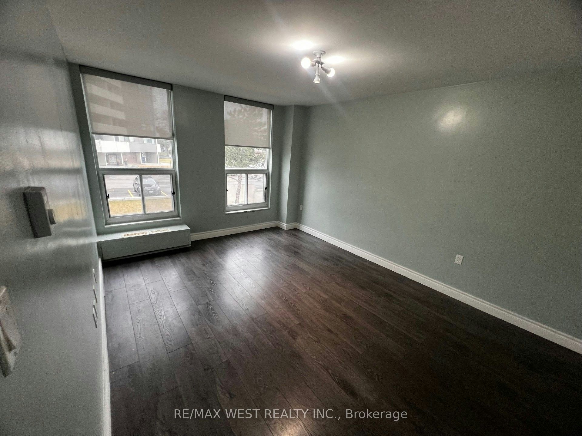 202-130 Neptune Drive, Toronto, ON, M6A 1X5 - 18