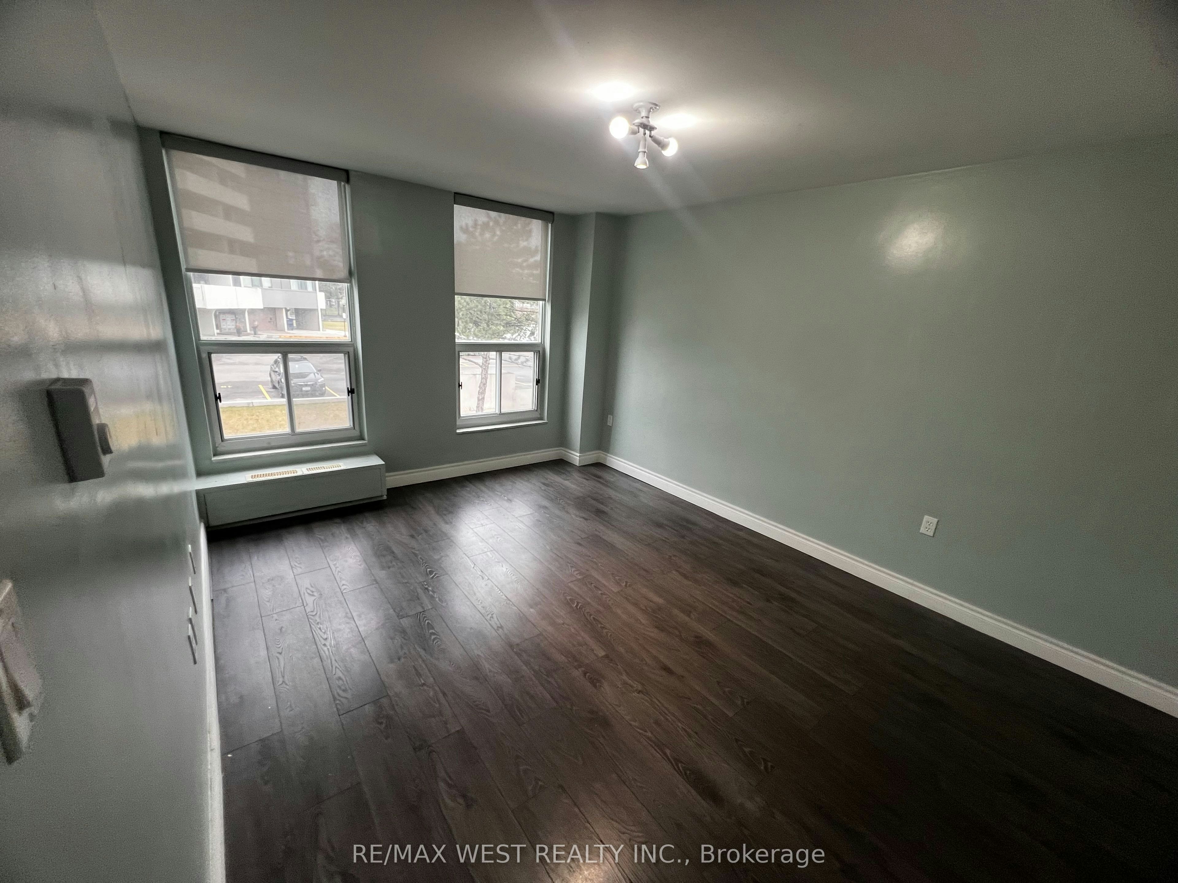 202-130 Neptune Drive, Toronto, ON, M6A 1X5 - 13
