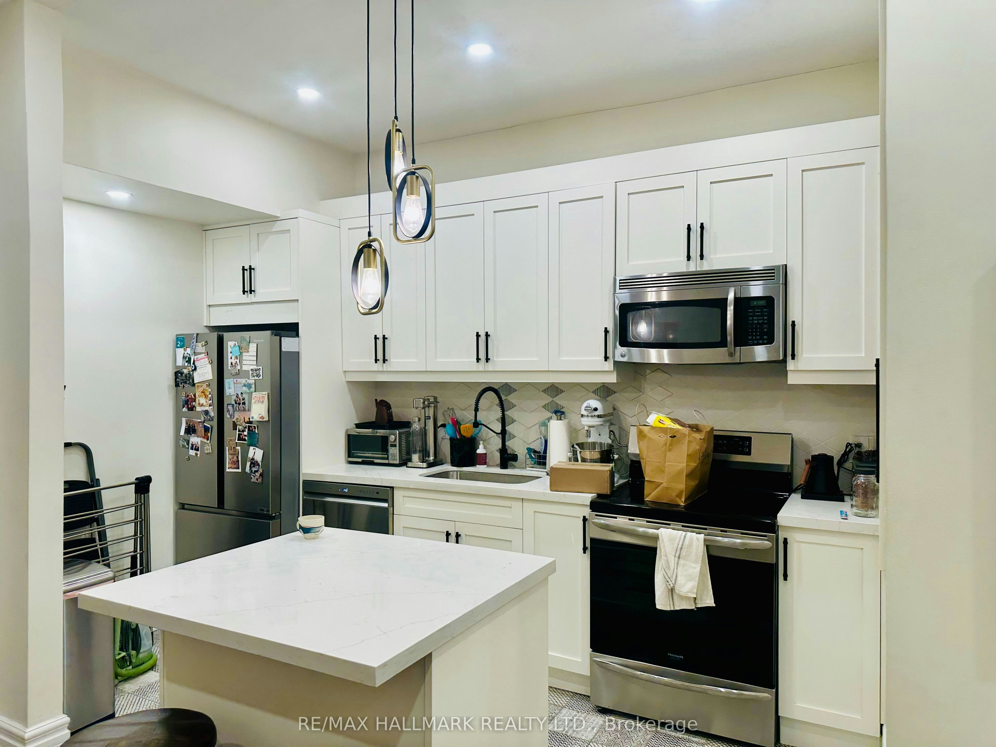 2-7 Bernard Avenue, Toronto, ON, M5R 1R3 - 3