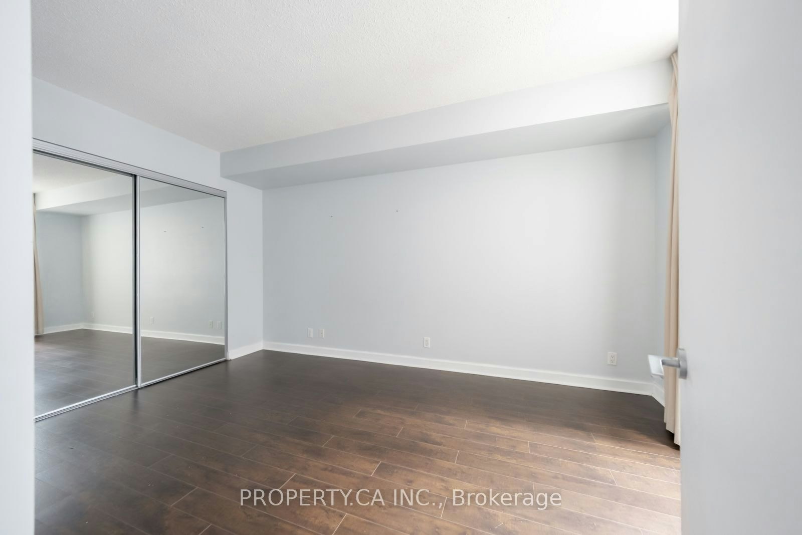 401-350 Wellington Street W, Toronto, ON, M5V 3W9 - 7