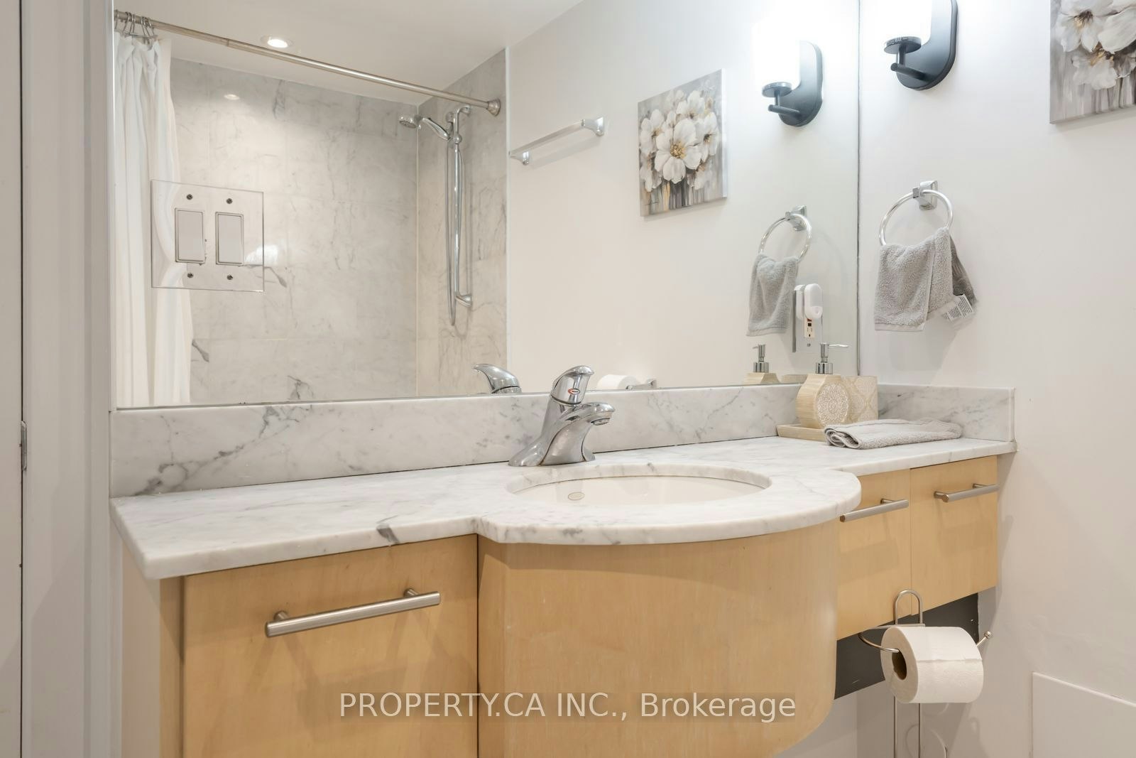 401-350 Wellington Street W, Toronto, ON, M5V 3W9 - 3