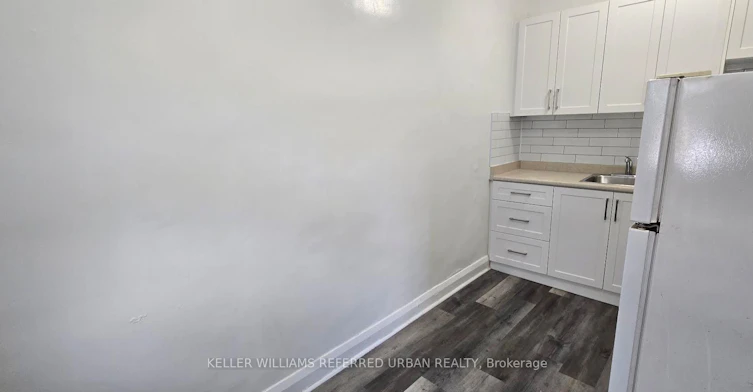 2-137 Eglinton Avenue W, Toronto, ON, M4R 1A5 - 4