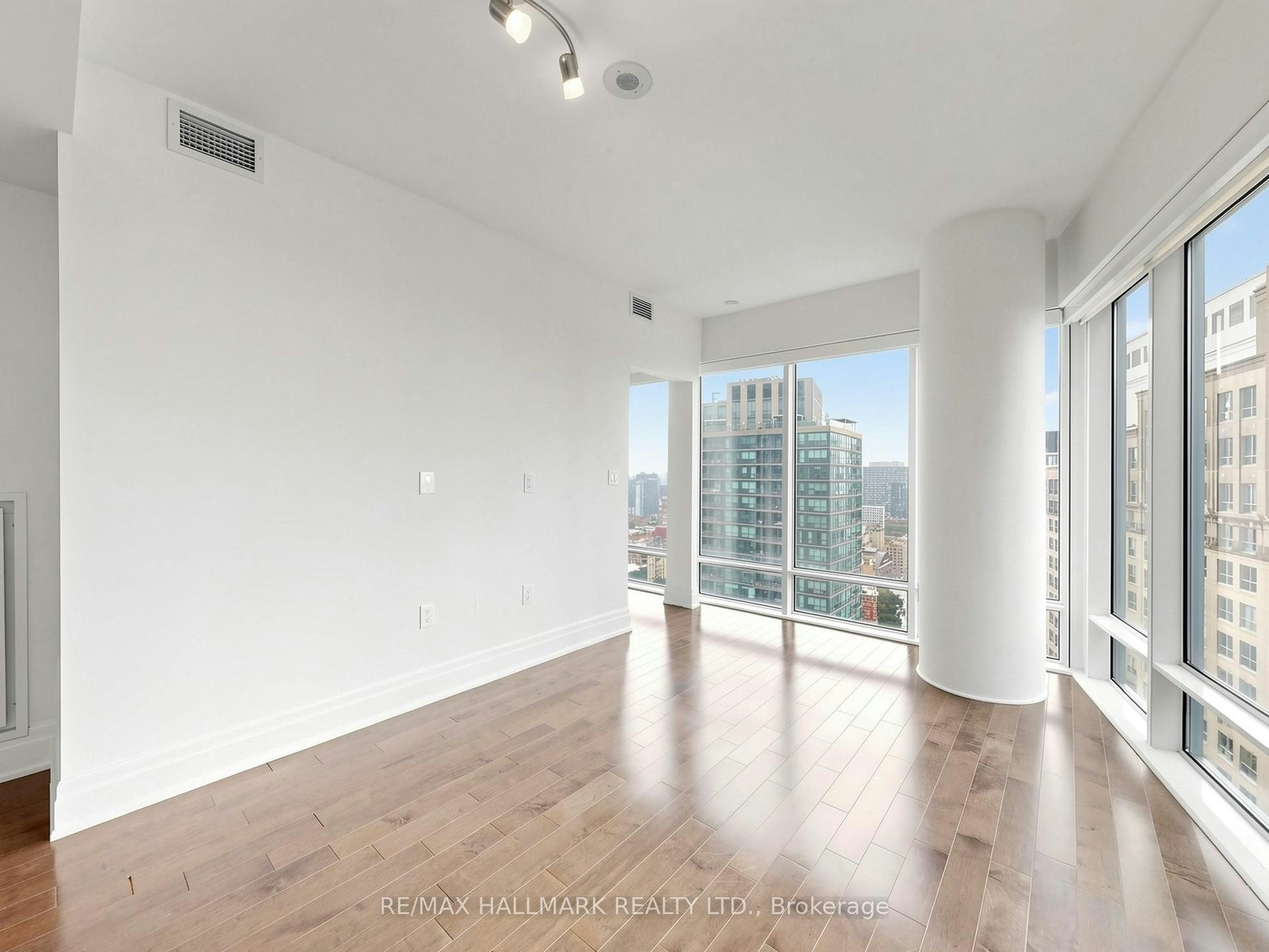 2711-8 The Esplanade Avenue, Toronto, ON, M5E 0A6 - 7