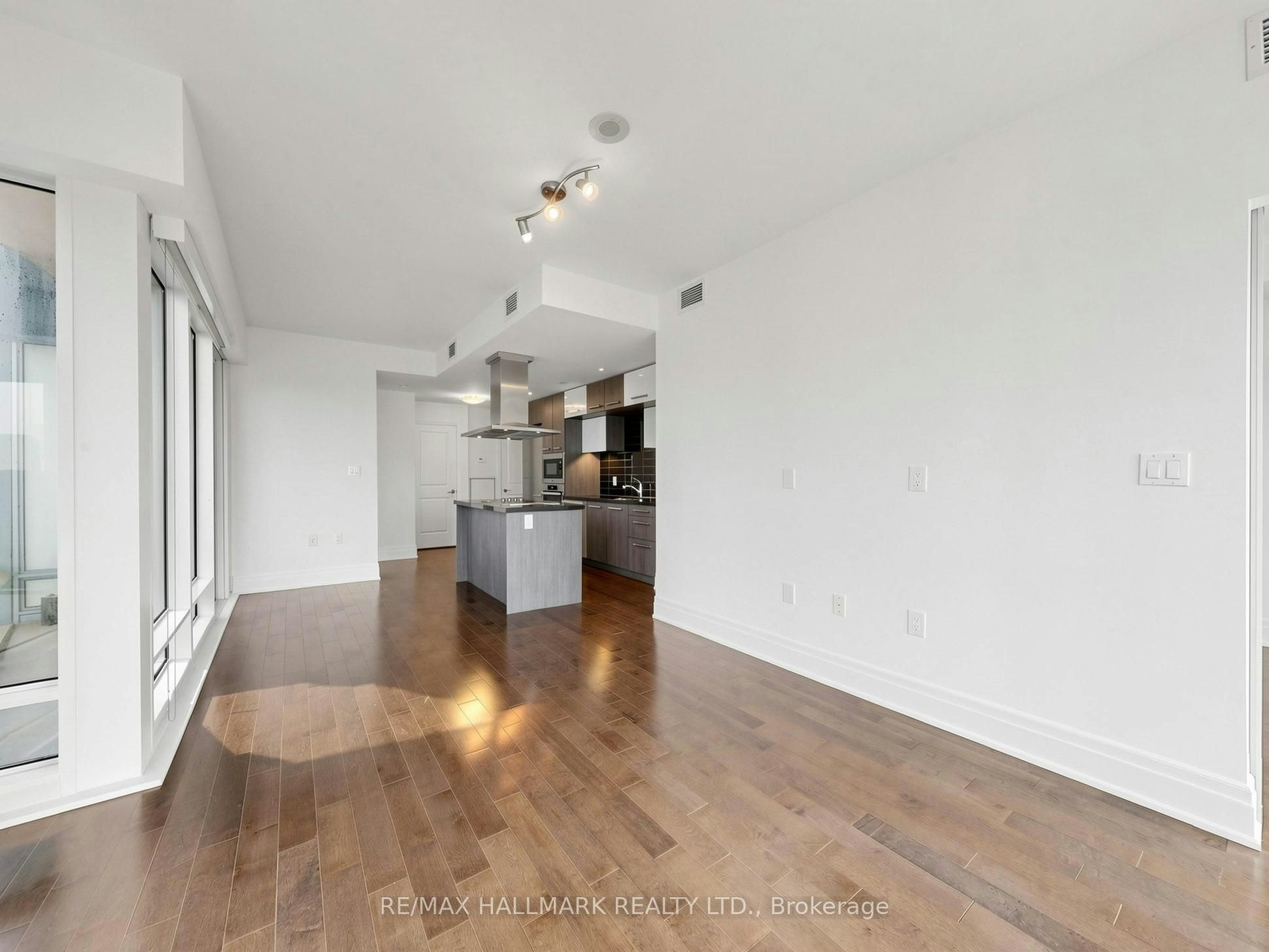 2711-8 The Esplanade Avenue, Toronto, ON, M5E 0A6 - 10