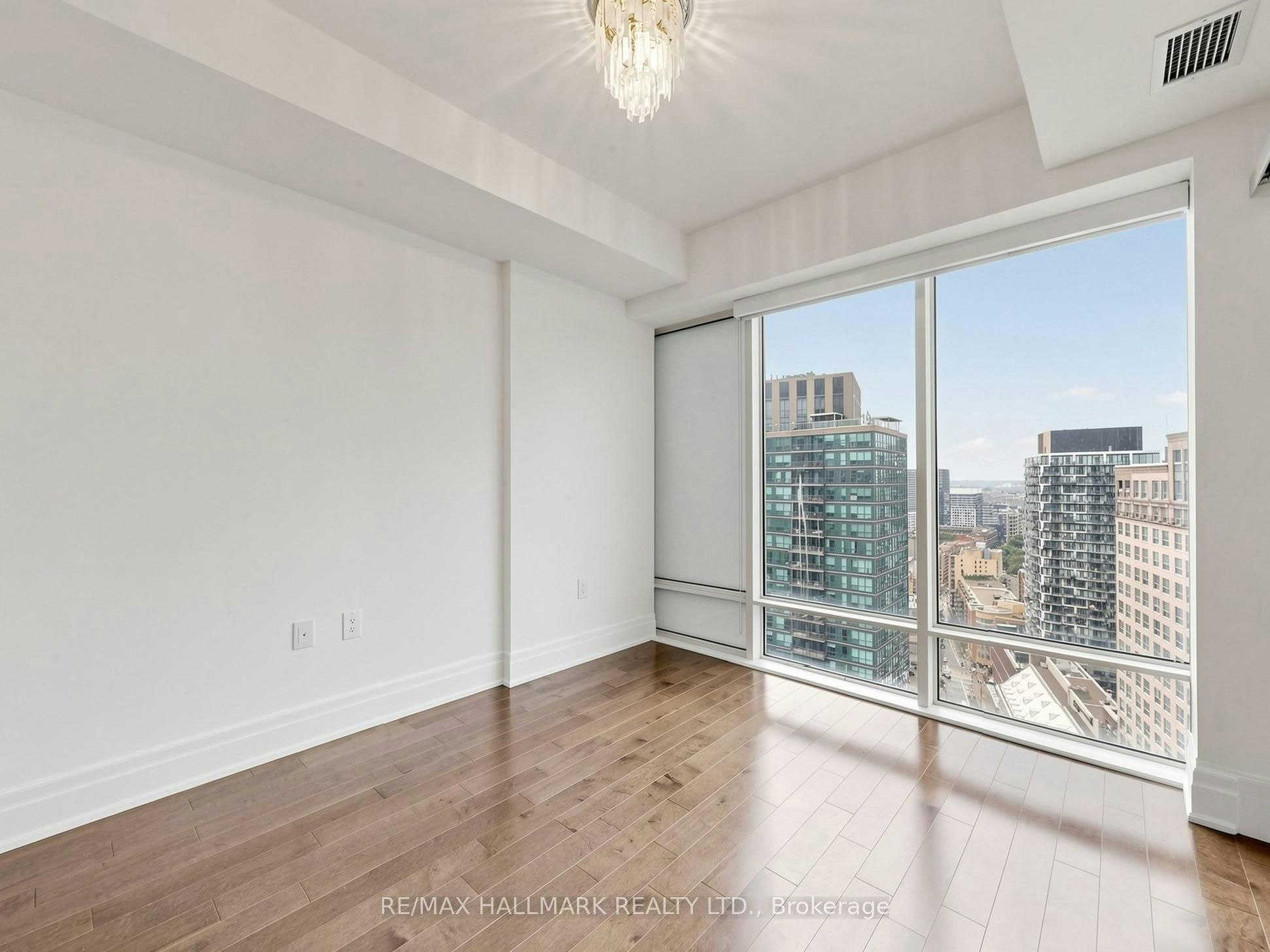 2711-8 The Esplanade Avenue, Toronto, ON, M5E 0A6 - 26