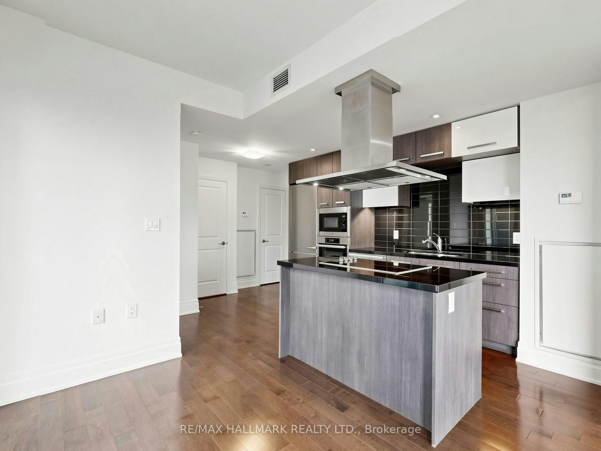 2711-8 The Esplanade Avenue, Toronto, ON, M5E 0A6 - 17