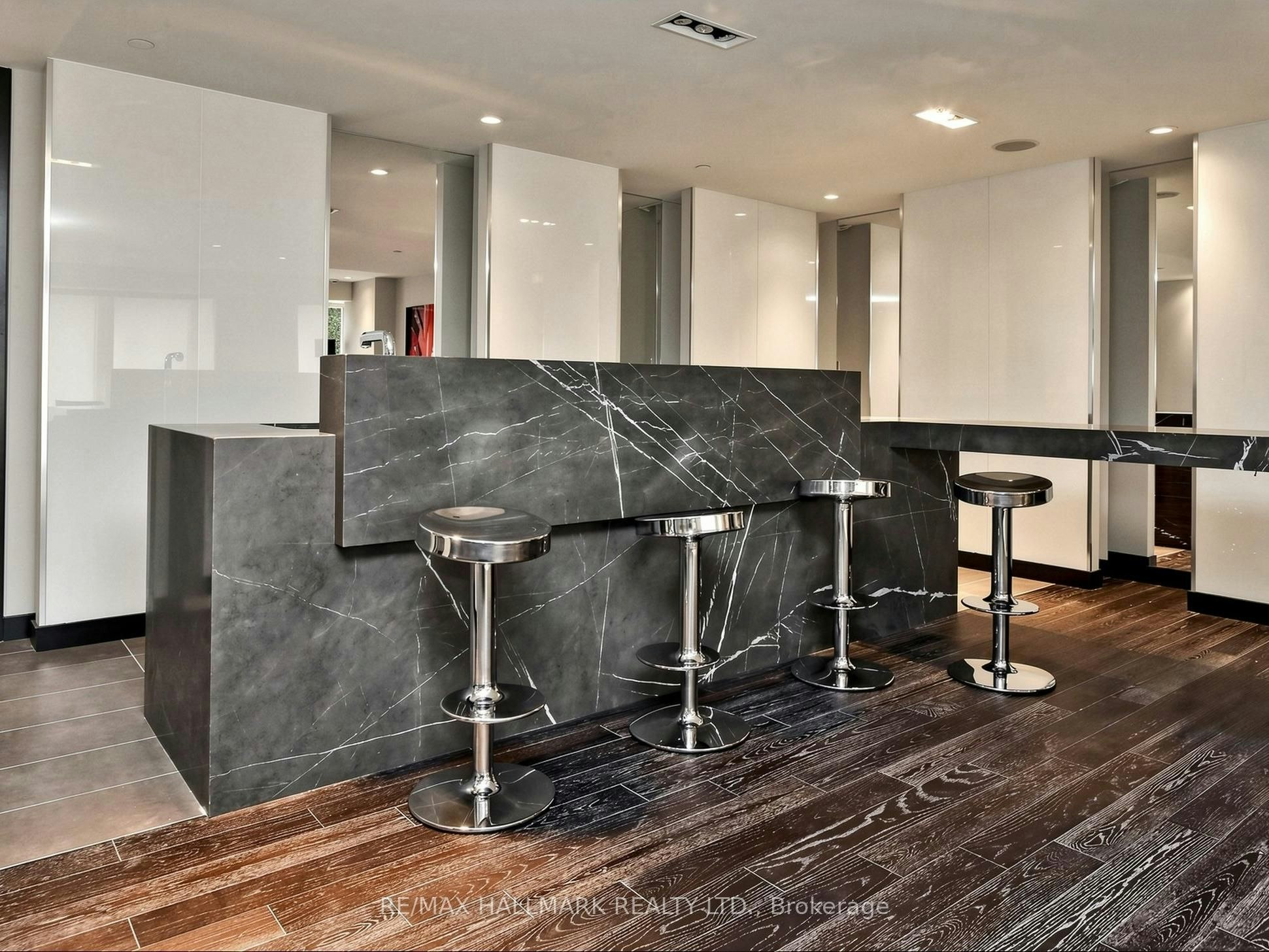 2711-8 The Esplanade Avenue, Toronto, ON, M5E 0A6 - 36