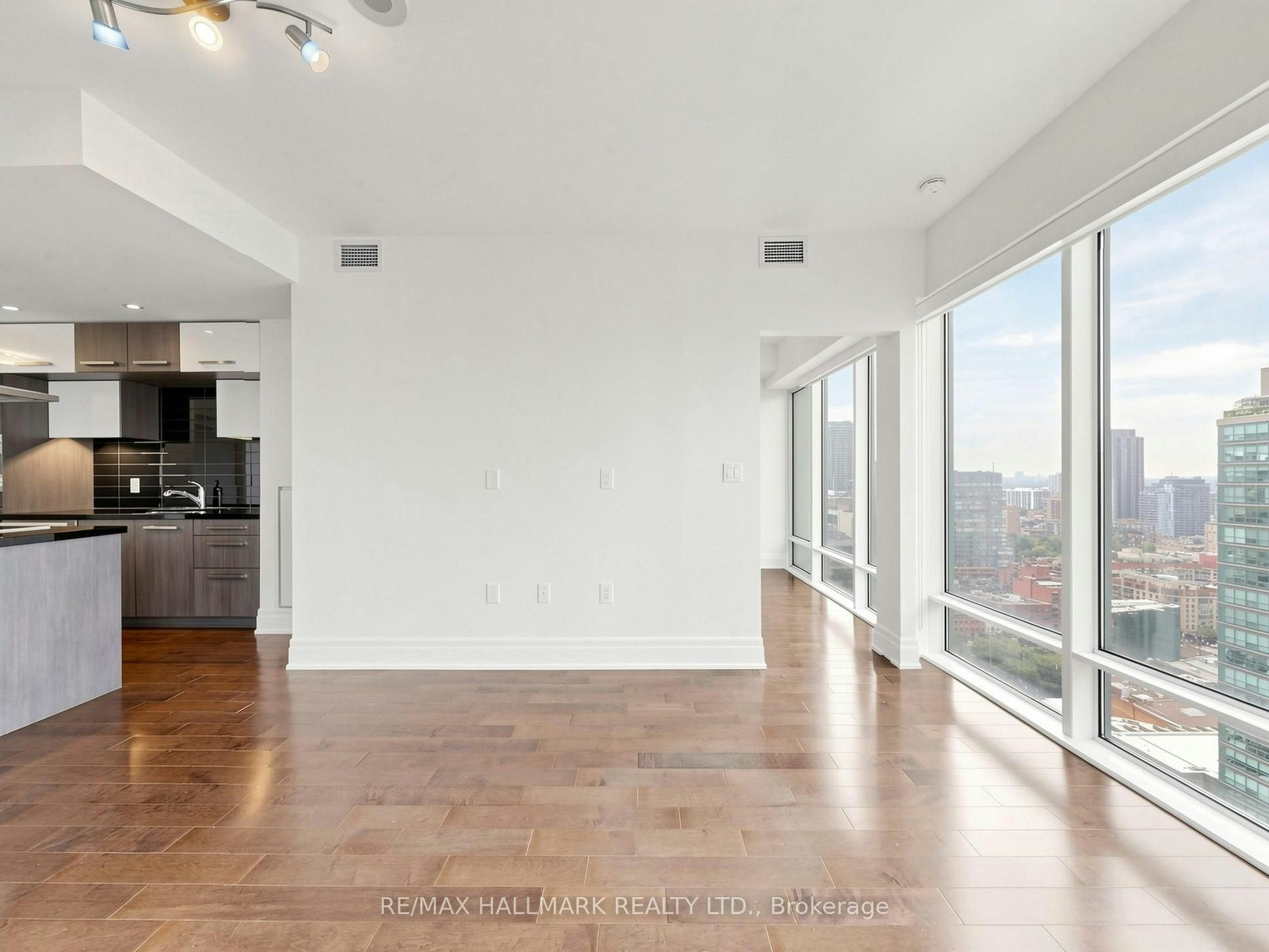 2711-8 The Esplanade Avenue, Toronto, ON, M5E 0A6 - 11
