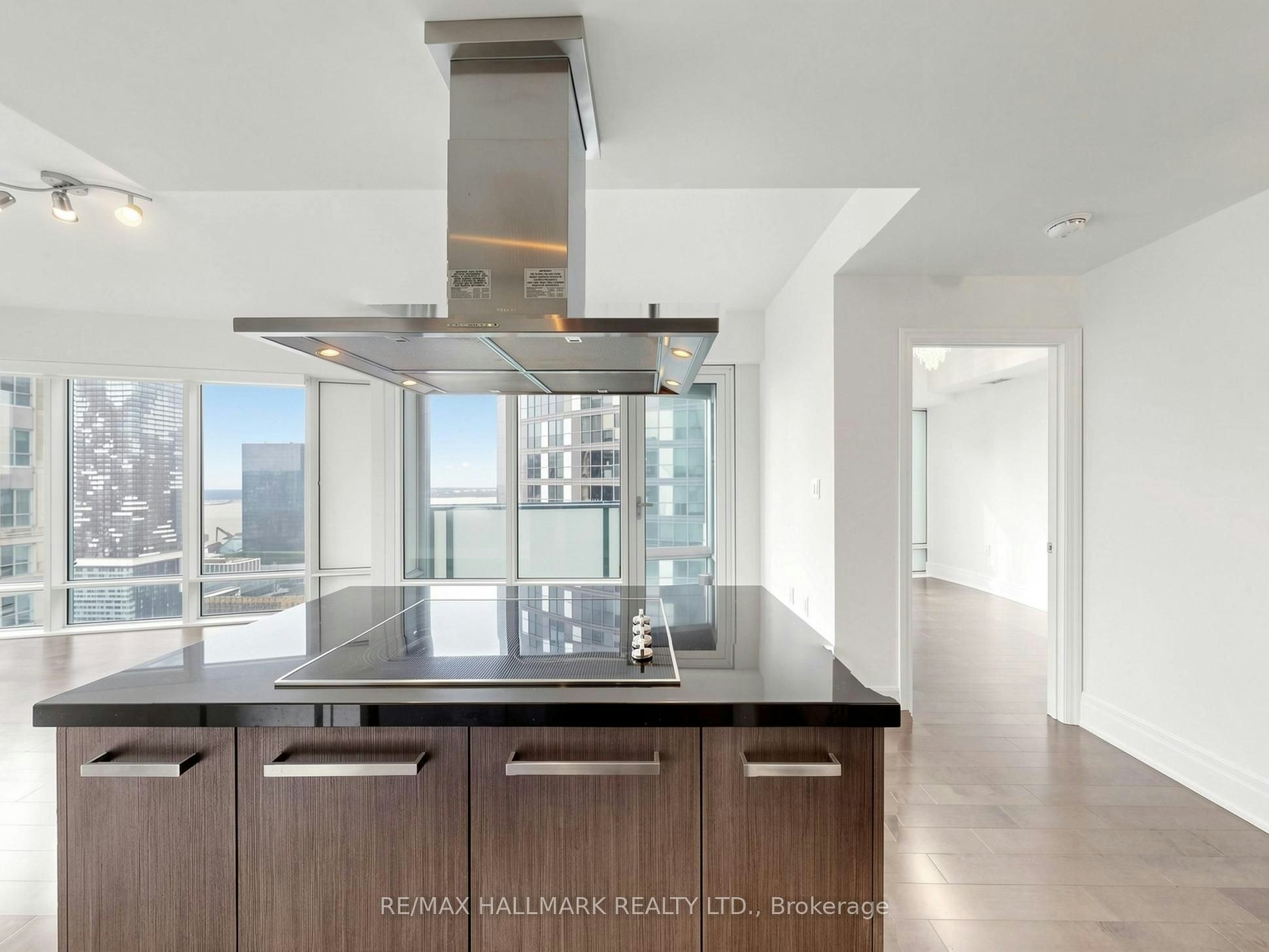 2711-8 The Esplanade Avenue, Toronto, ON, M5E 0A6 - 20