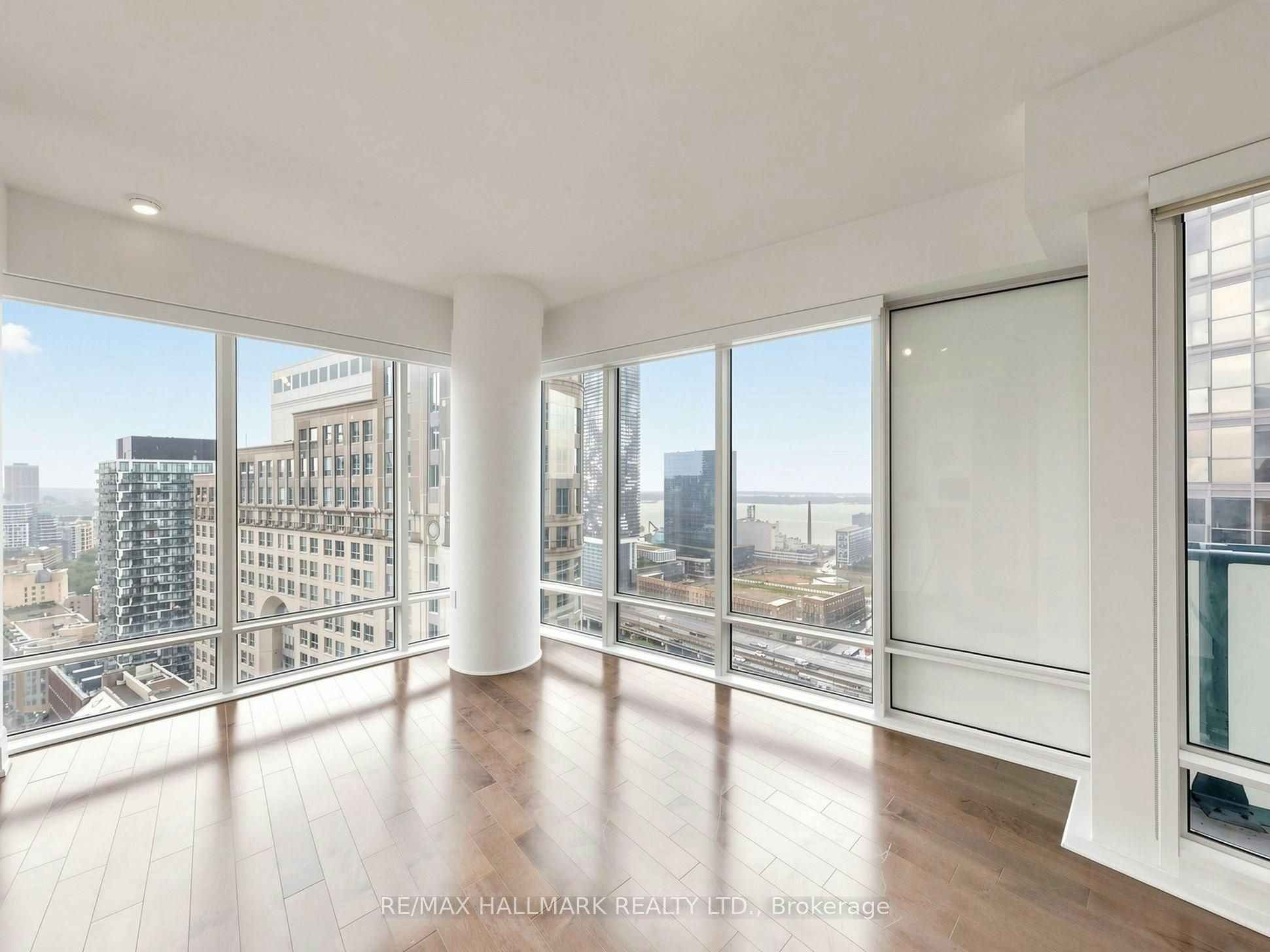 2711-8 The Esplanade Avenue, Toronto, ON, M5E 0A6 - 6