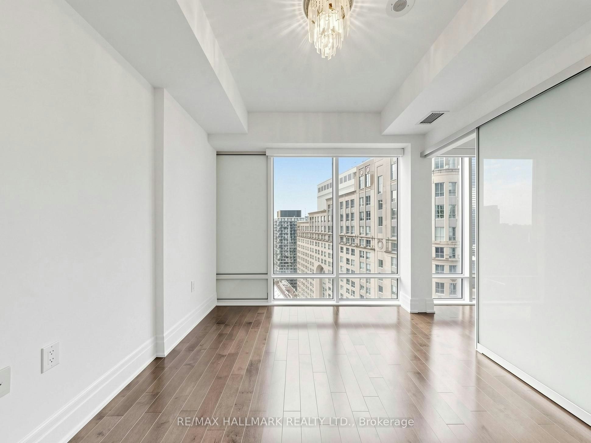 2711-8 The Esplanade Avenue, Toronto, ON, M5E 0A6 - 25
