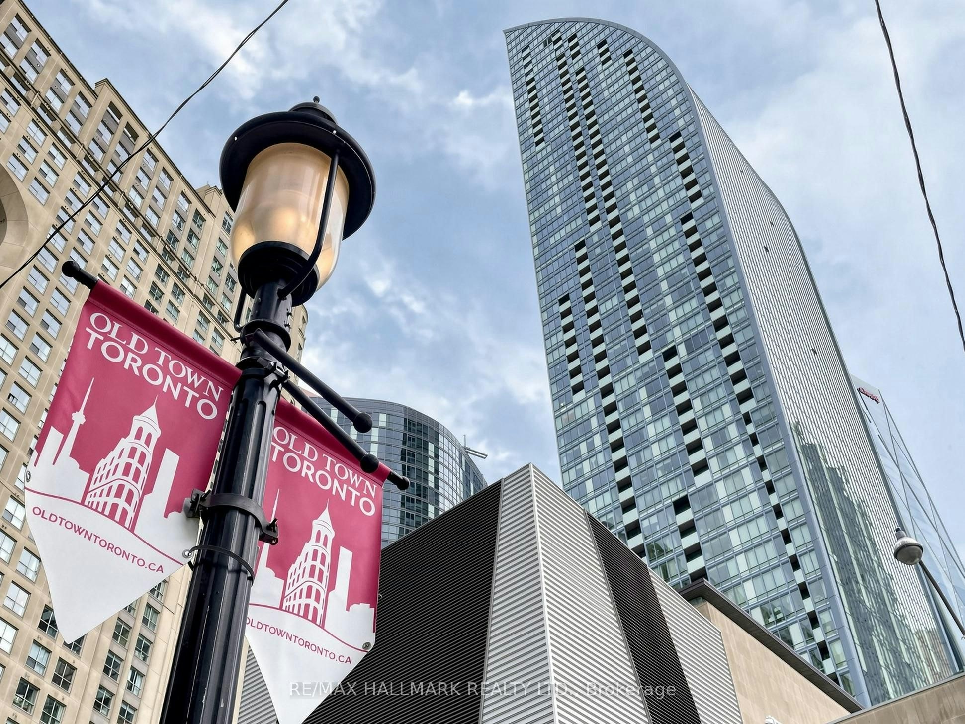 2711-8 The Esplanade Avenue, Toronto, ON, M5E 0A6 - 2
