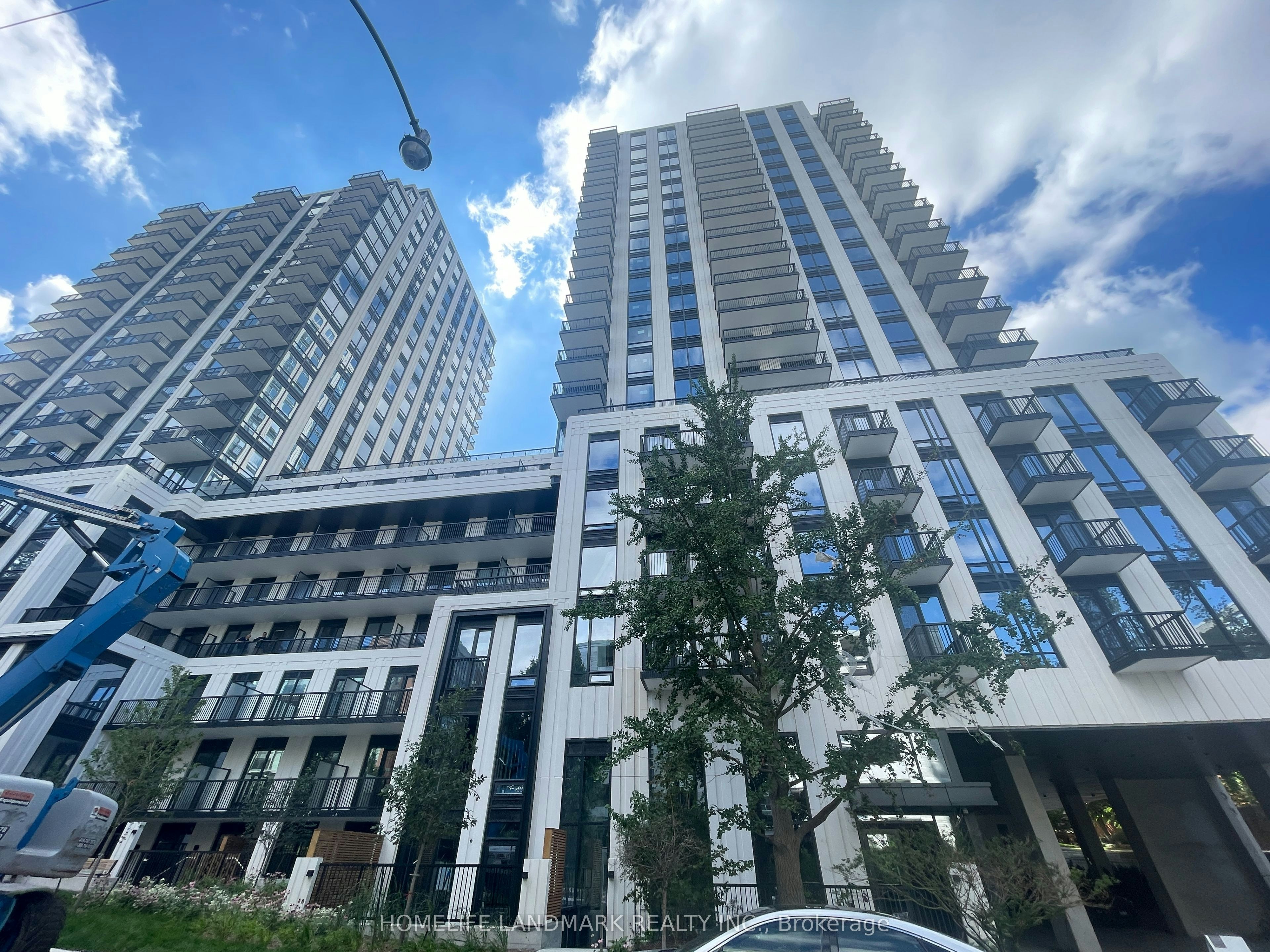 1512-91 Montclair Avenue, Toronto, ON, M5P 0B1