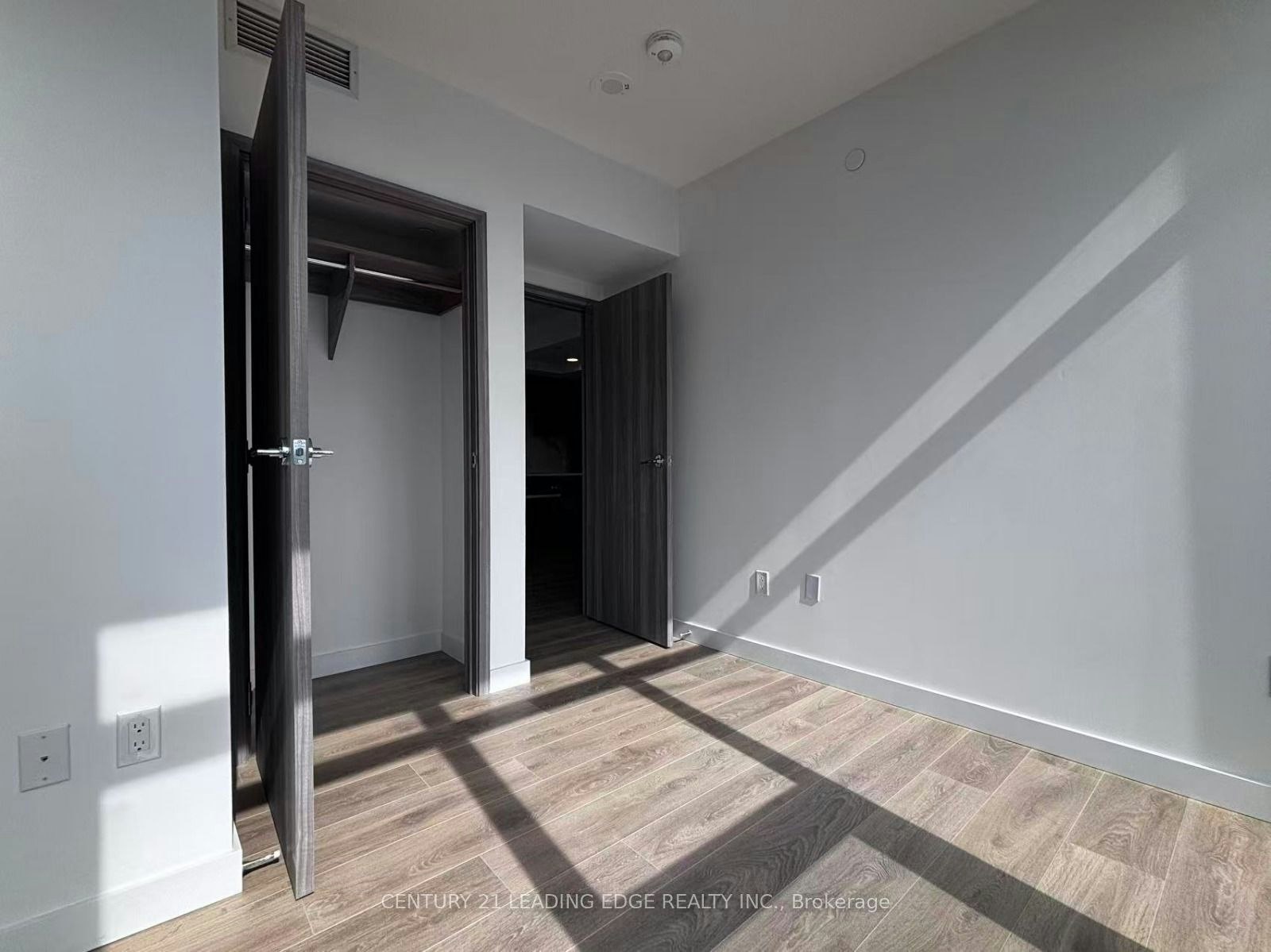 2203-3 Concord Cityplace Way, Toronto, ON, M5V 0X3 - 3
