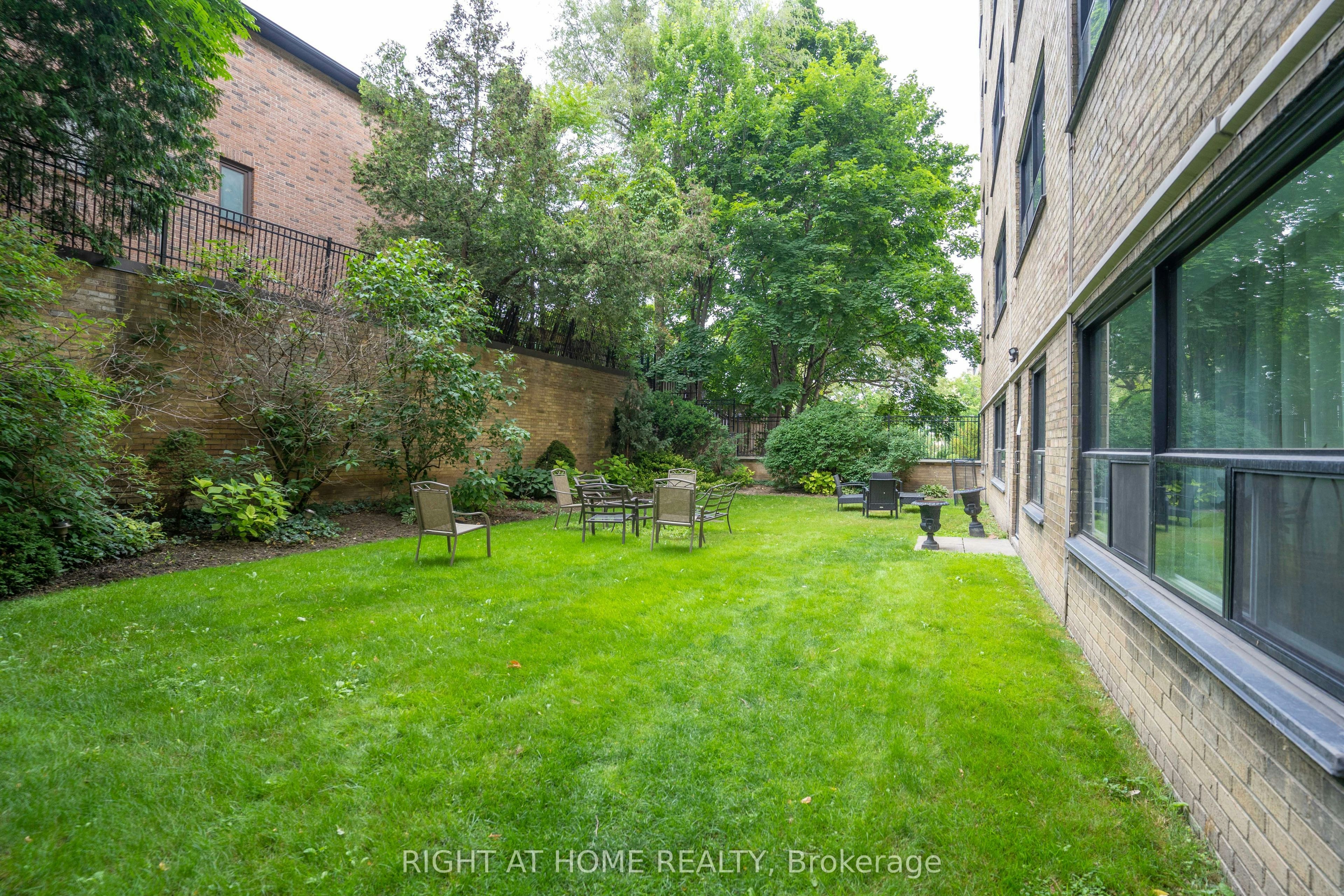502-2 Ridelle Avenue, Toronto, ON, M6B 1H4 - 23