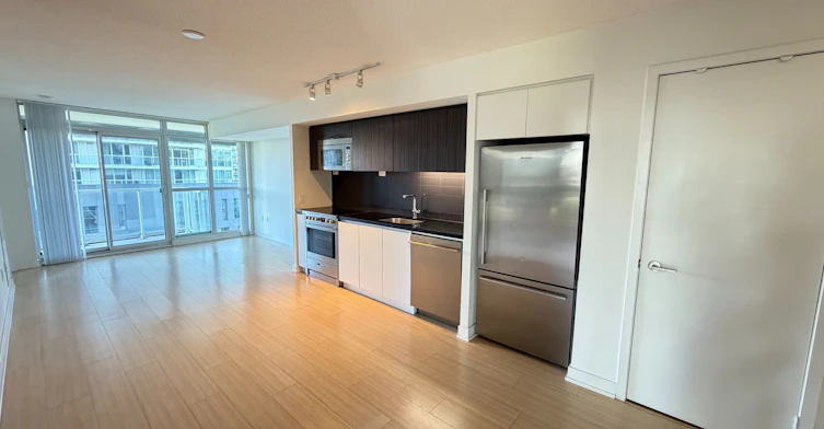 721-85 Queens Wharf Road, Toronto, ON, M5V 0J8 - 2