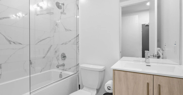 508-180 Front Street E, Toronto, ON, M5A 0A9 - 4
