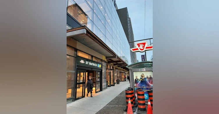 4005-488 University Avenue, Toronto, ON, M5G 0C1 - 4