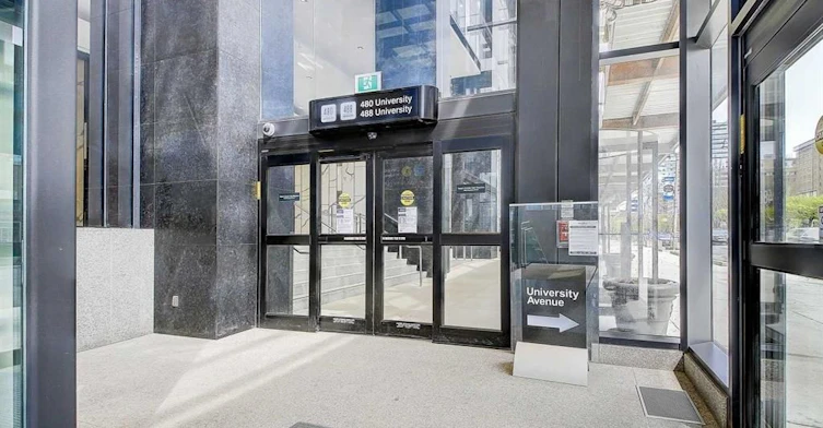 4005-488 University Avenue, Toronto, ON, M5G 0C1 - 3