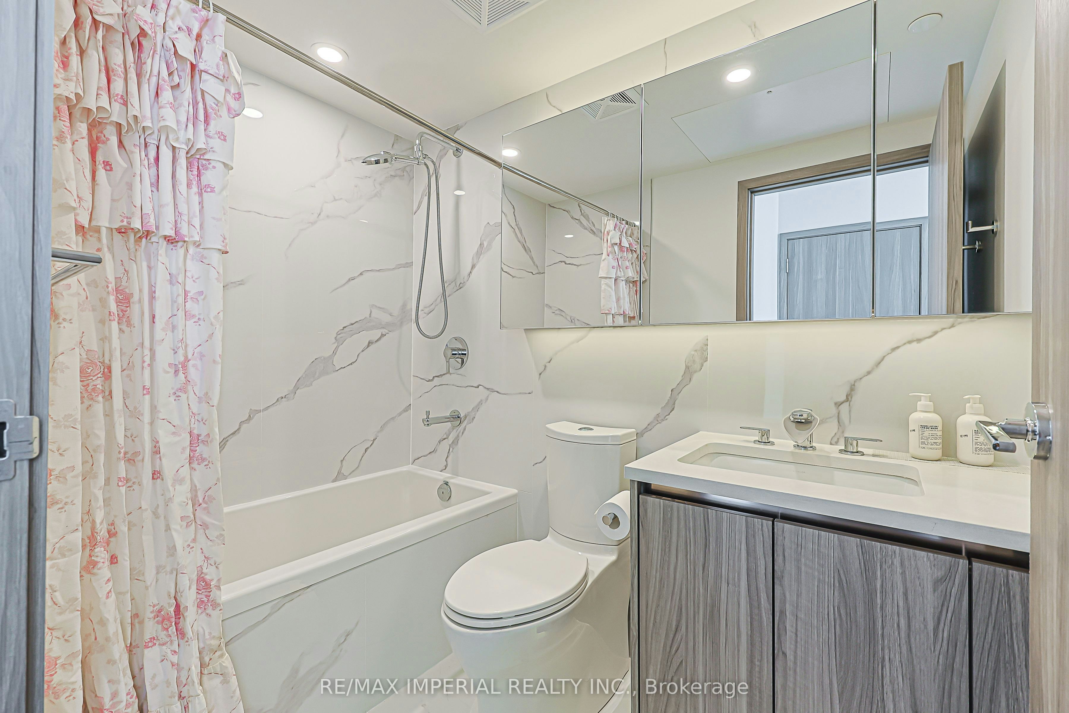 3510-1 Concord Cityplace Way, Toronto, ON, M5V 0X3 - 12