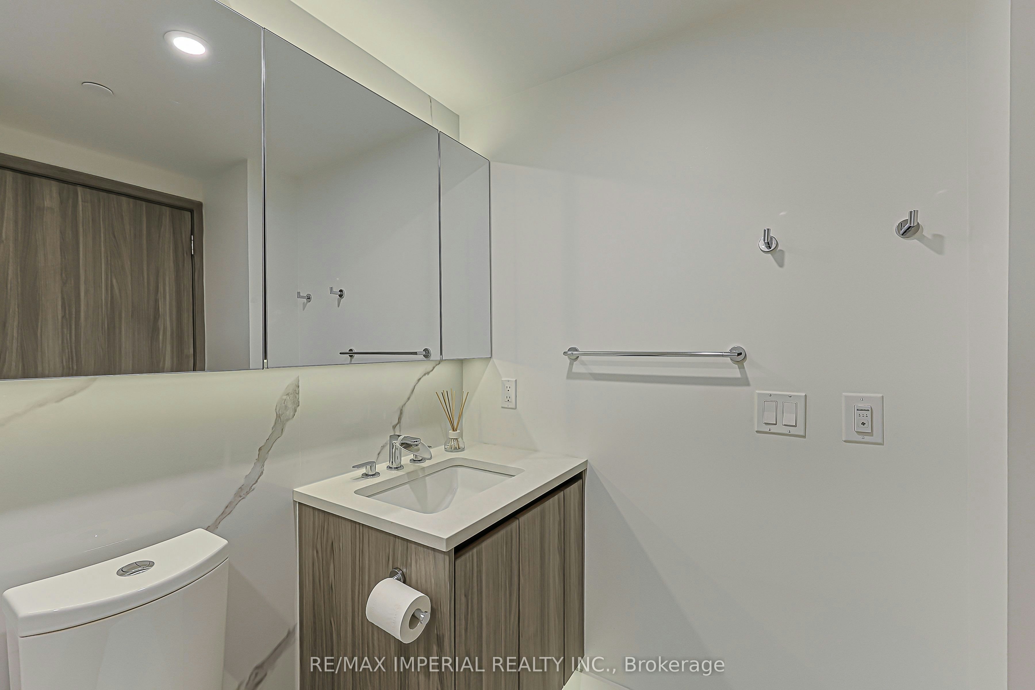 3510-1 Concord Cityplace Way, Toronto, ON, M5V 0X3 - 13