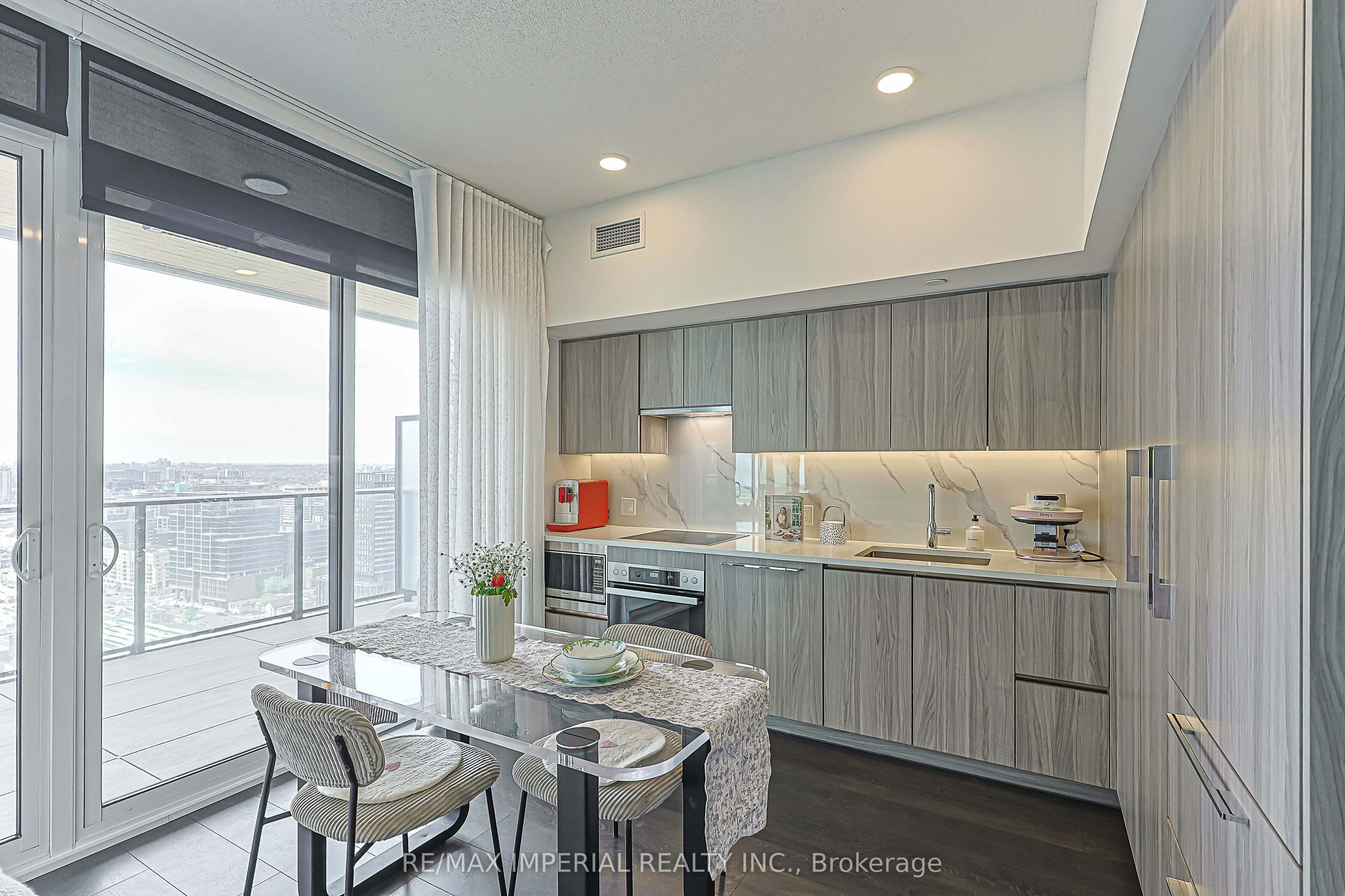 3510-1 Concord Cityplace Way, Toronto, ON, M5V 0X3 - 24