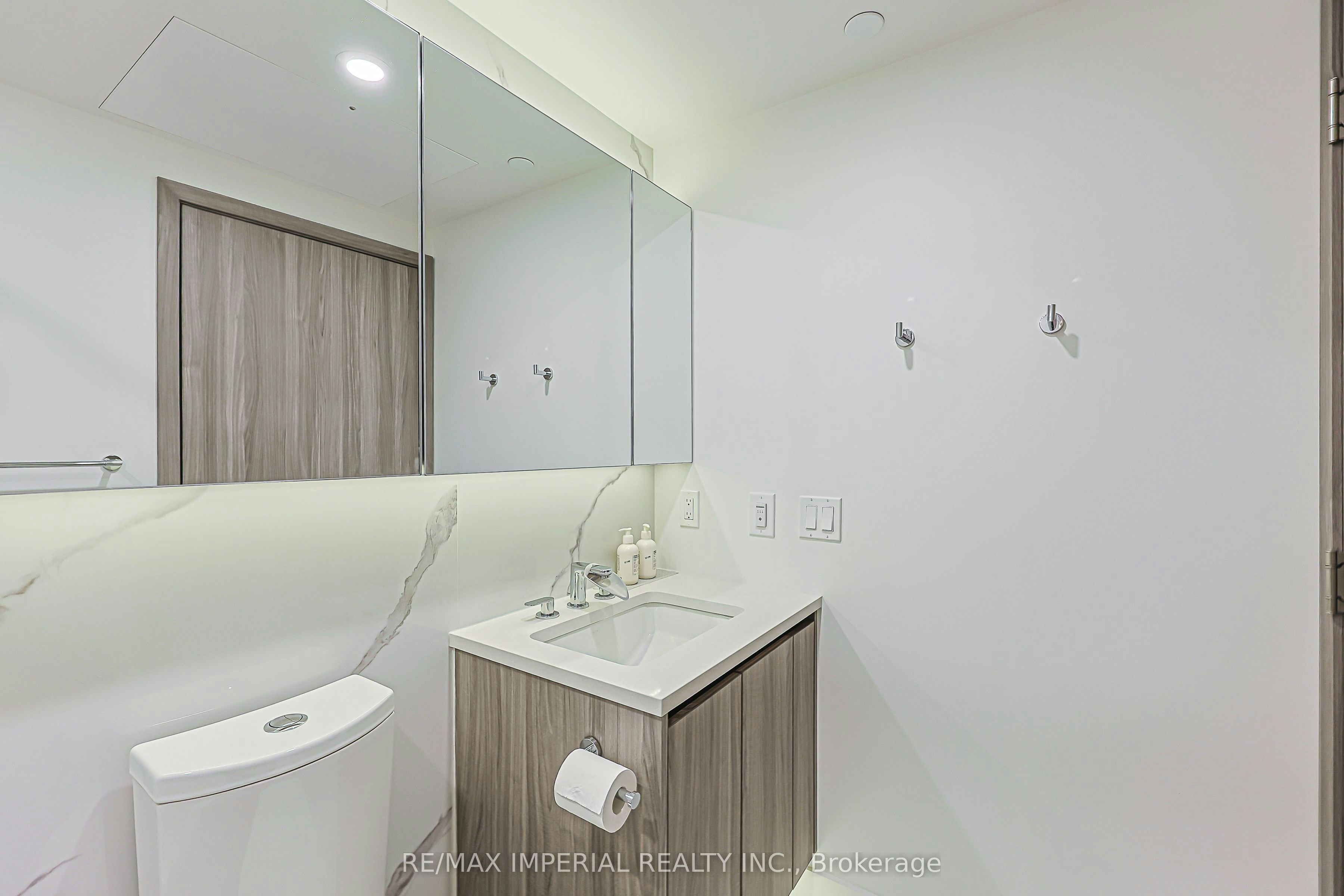 3510-1 Concord Cityplace Way, Toronto, ON, M5V 0X3 - 23